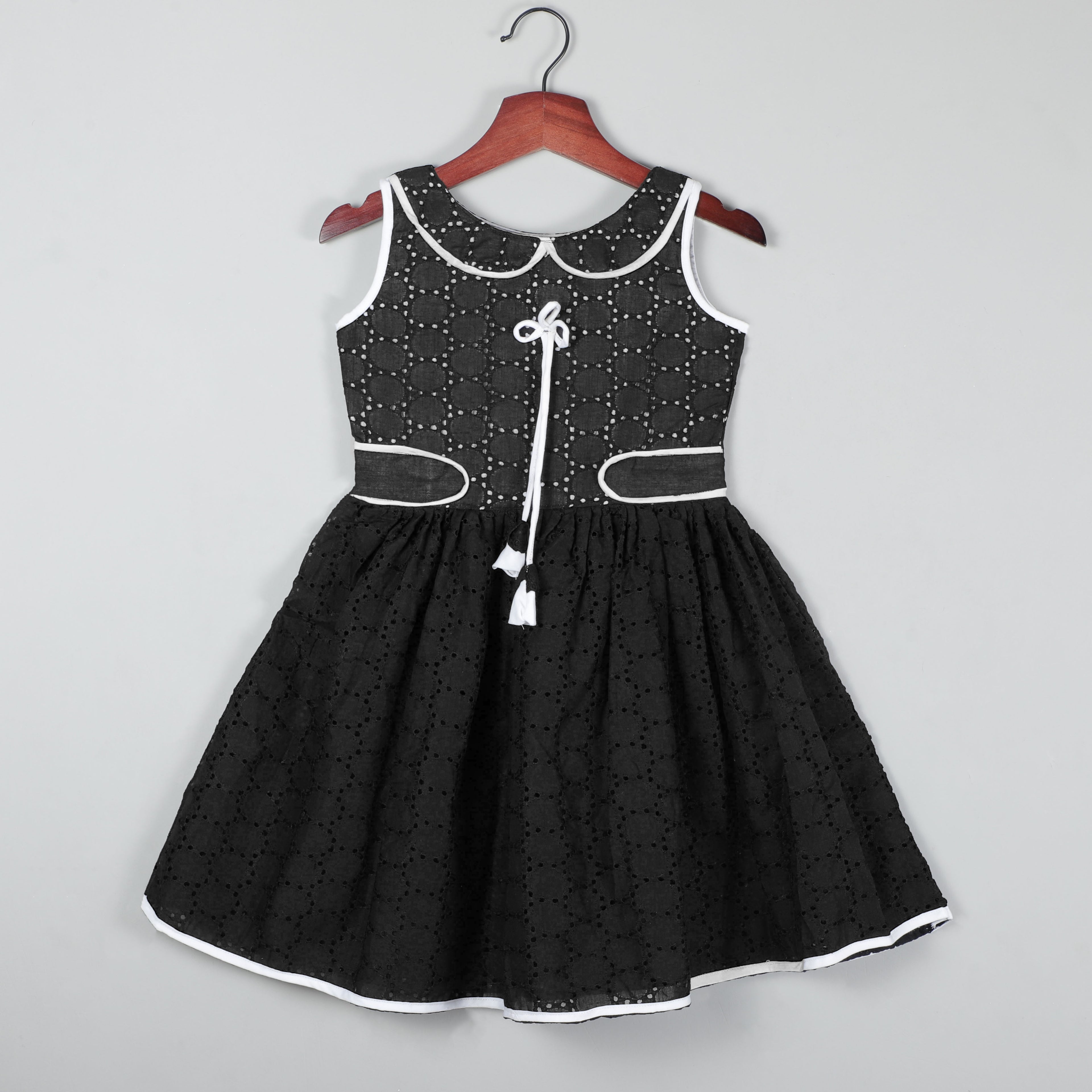 Sleeveless Balloon Dot Midi With Piping, Tie And Flared Look