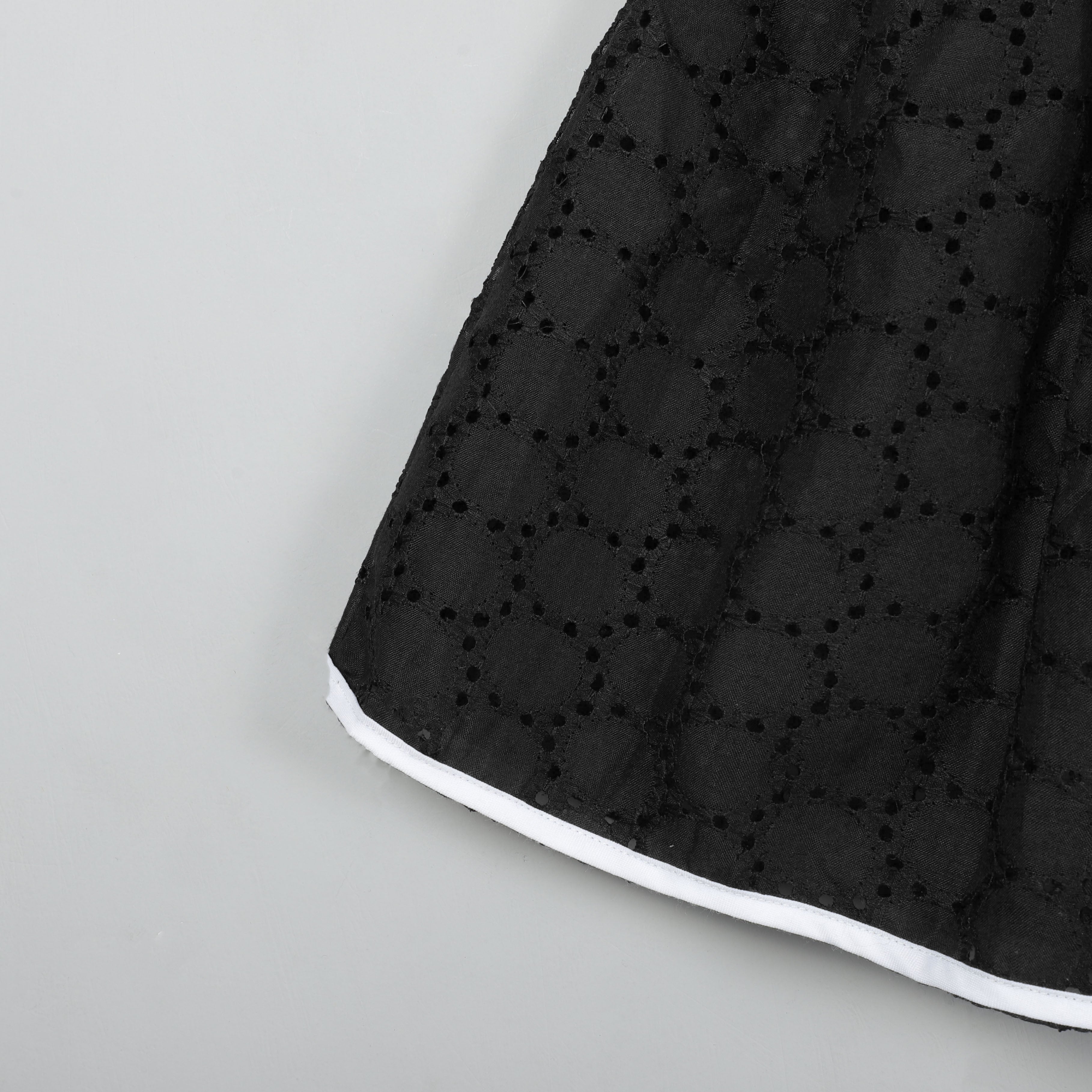 Sleeveless Balloon Dot Midi With Piping, Tie And Flared Look