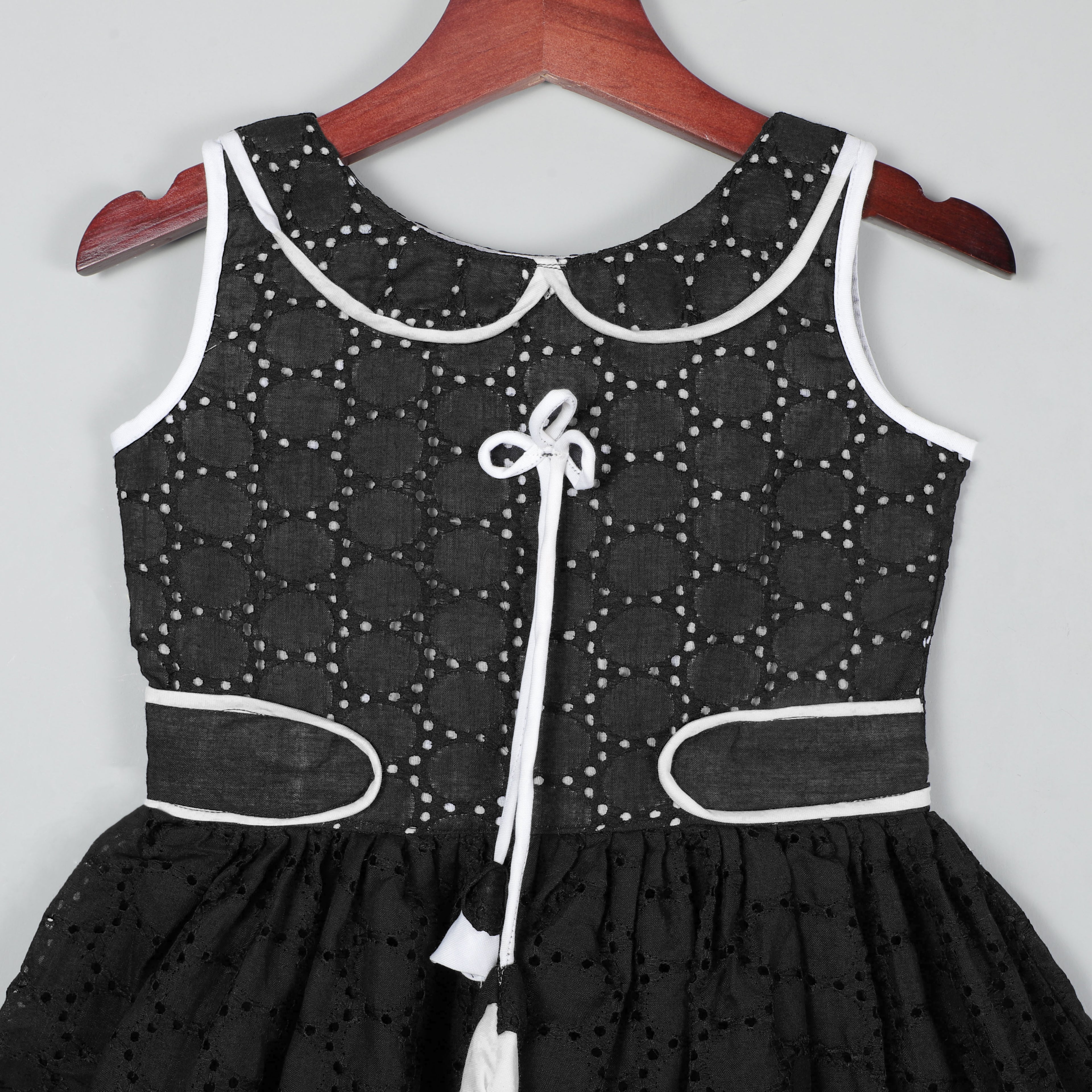 Sleeveless Balloon Dot Midi With Piping, Tie And Flared Look