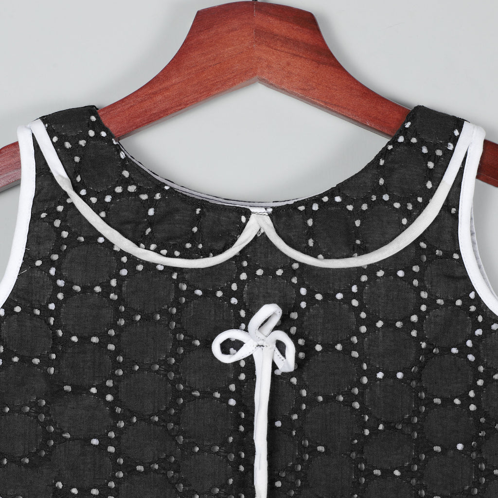 Sleeveless Balloon Dot Midi With Piping, Tie And Flared Look