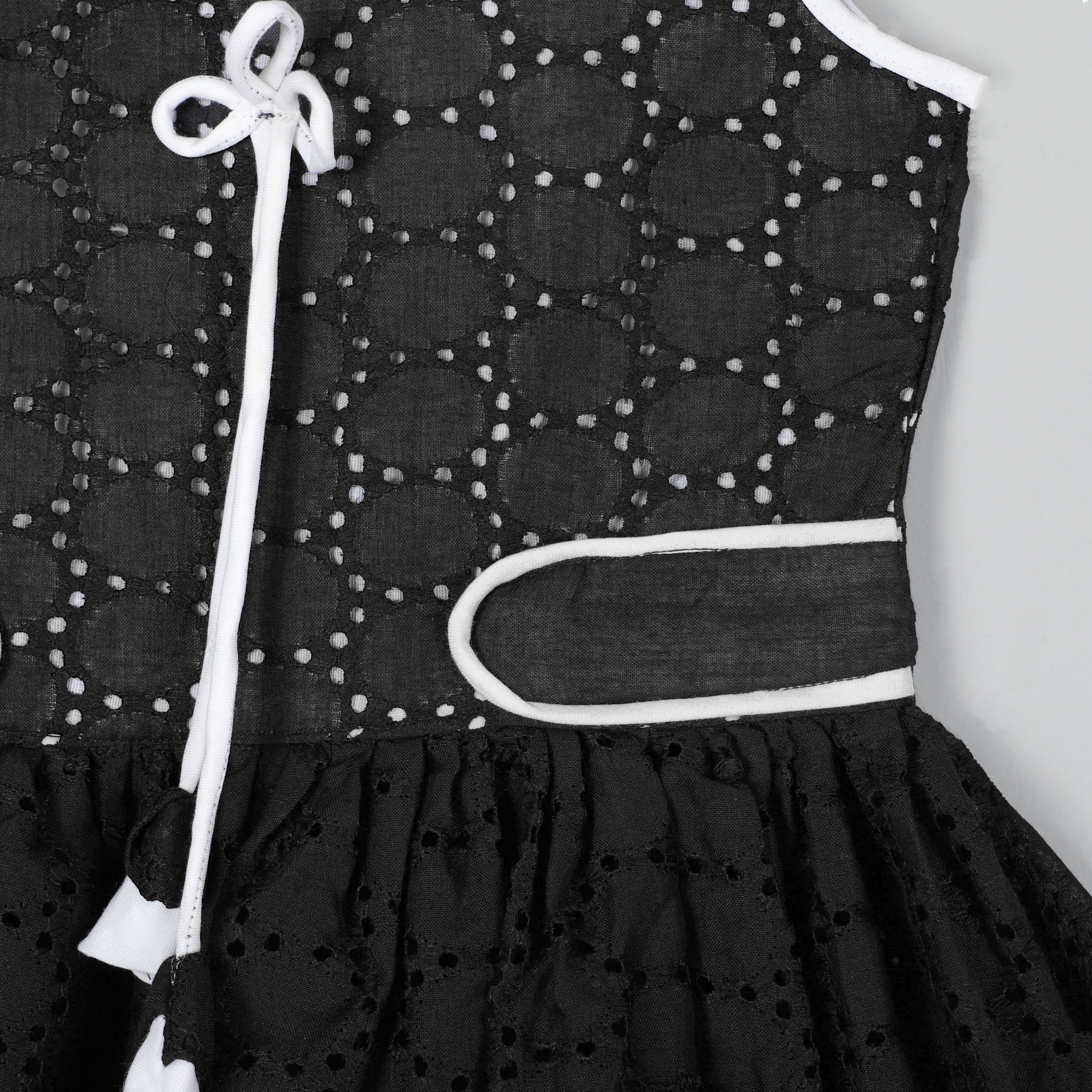 Sleeveless Balloon Dot Midi With Piping, Tie And Flared Look