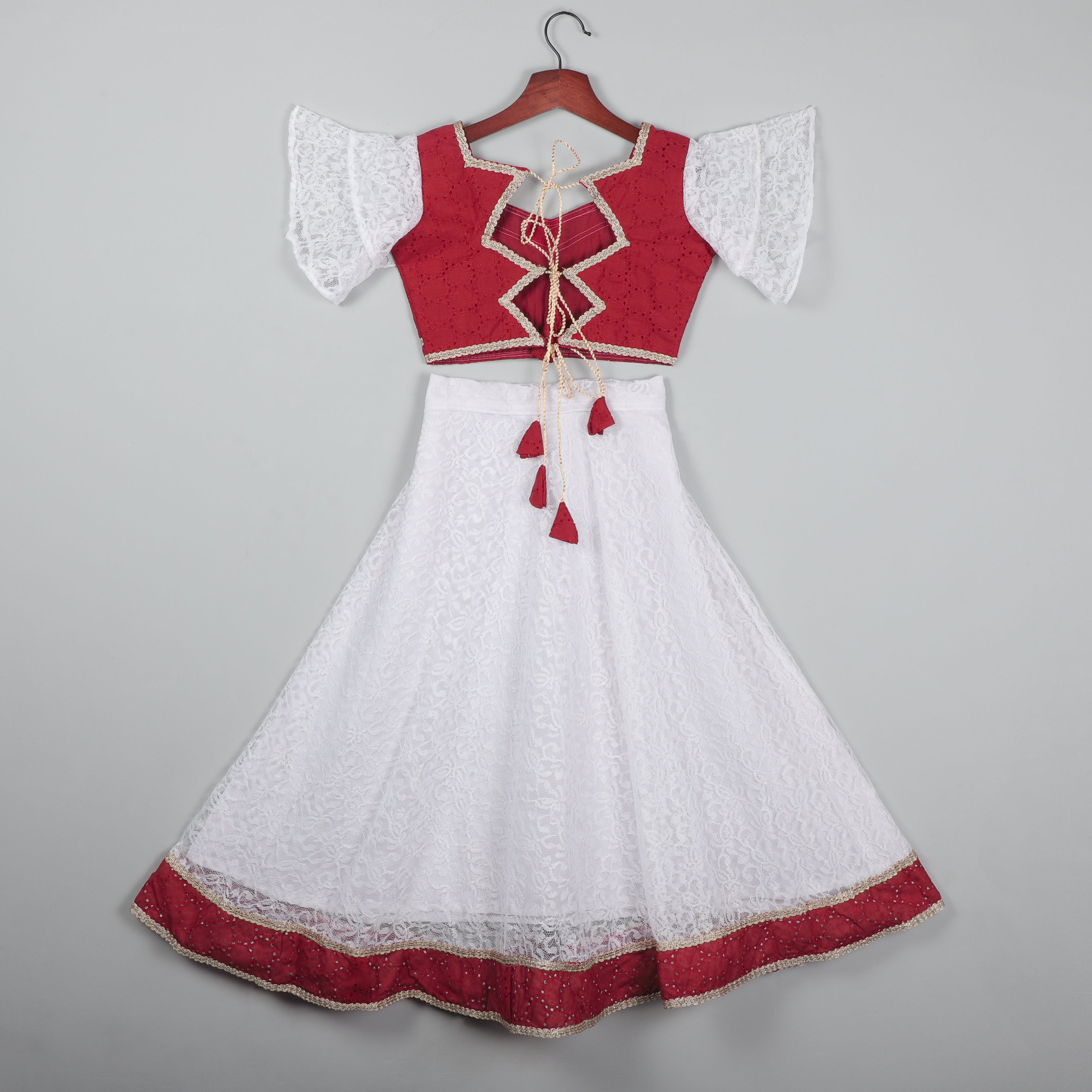 Balloon Dot Pattern Choli With Butterfly Sleeves And Flared Lehenga