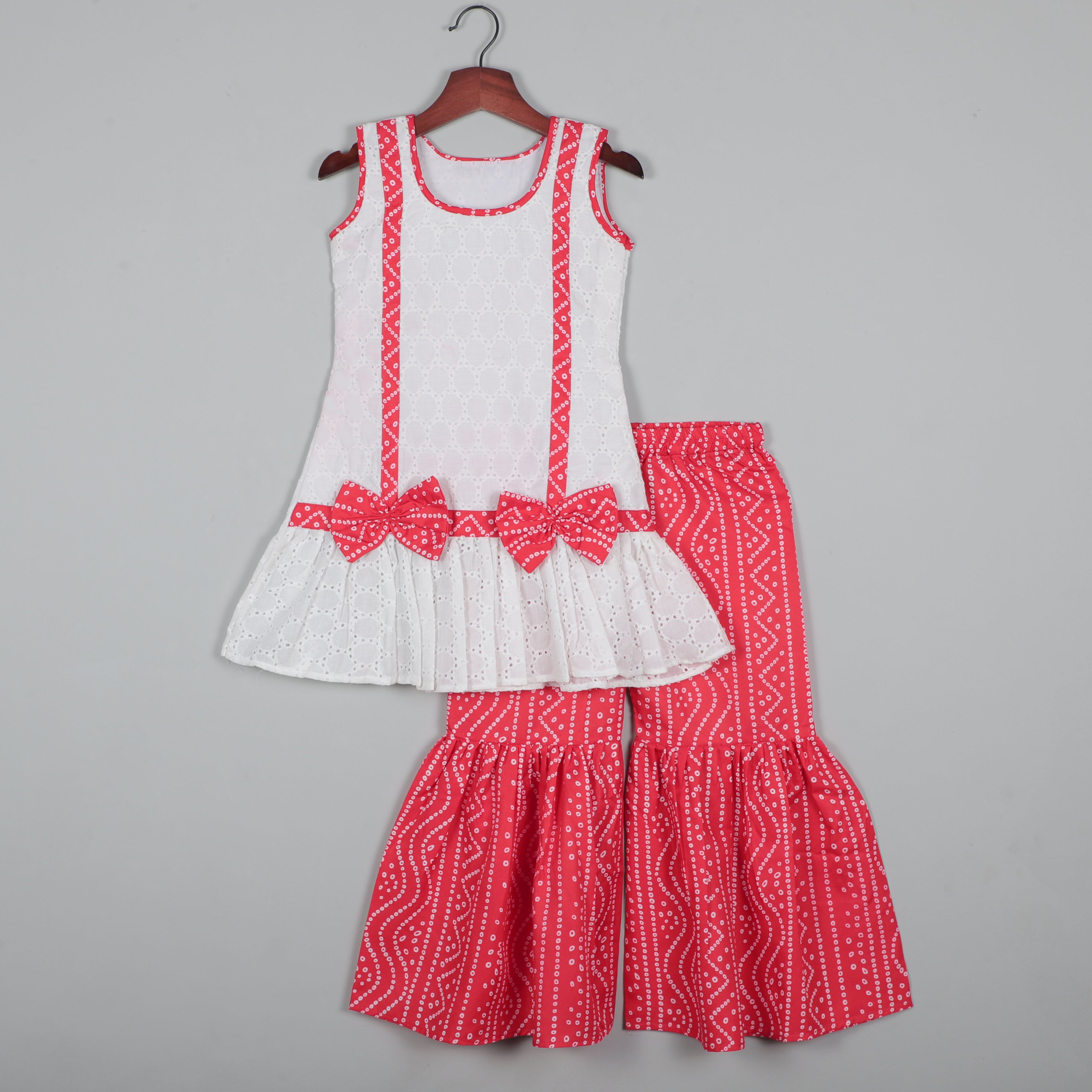 Gift Look Balloon Dot Cotton Top And Printed Sharara Set