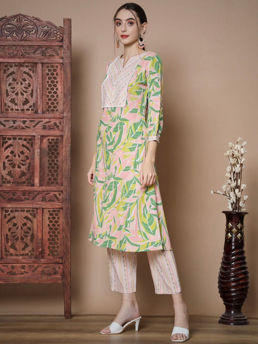 Leaf Printed Kurti With Zigzag Print Neck, And Pant Set
