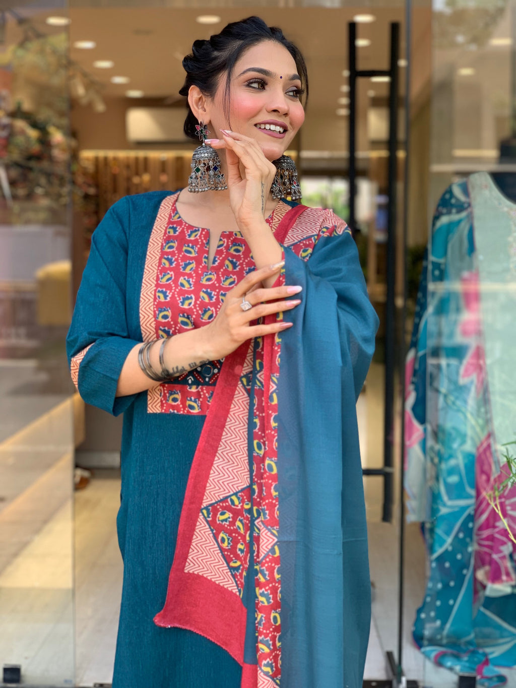 Aline Printed Neck Kurta With Printed Dupatta And Pant Set