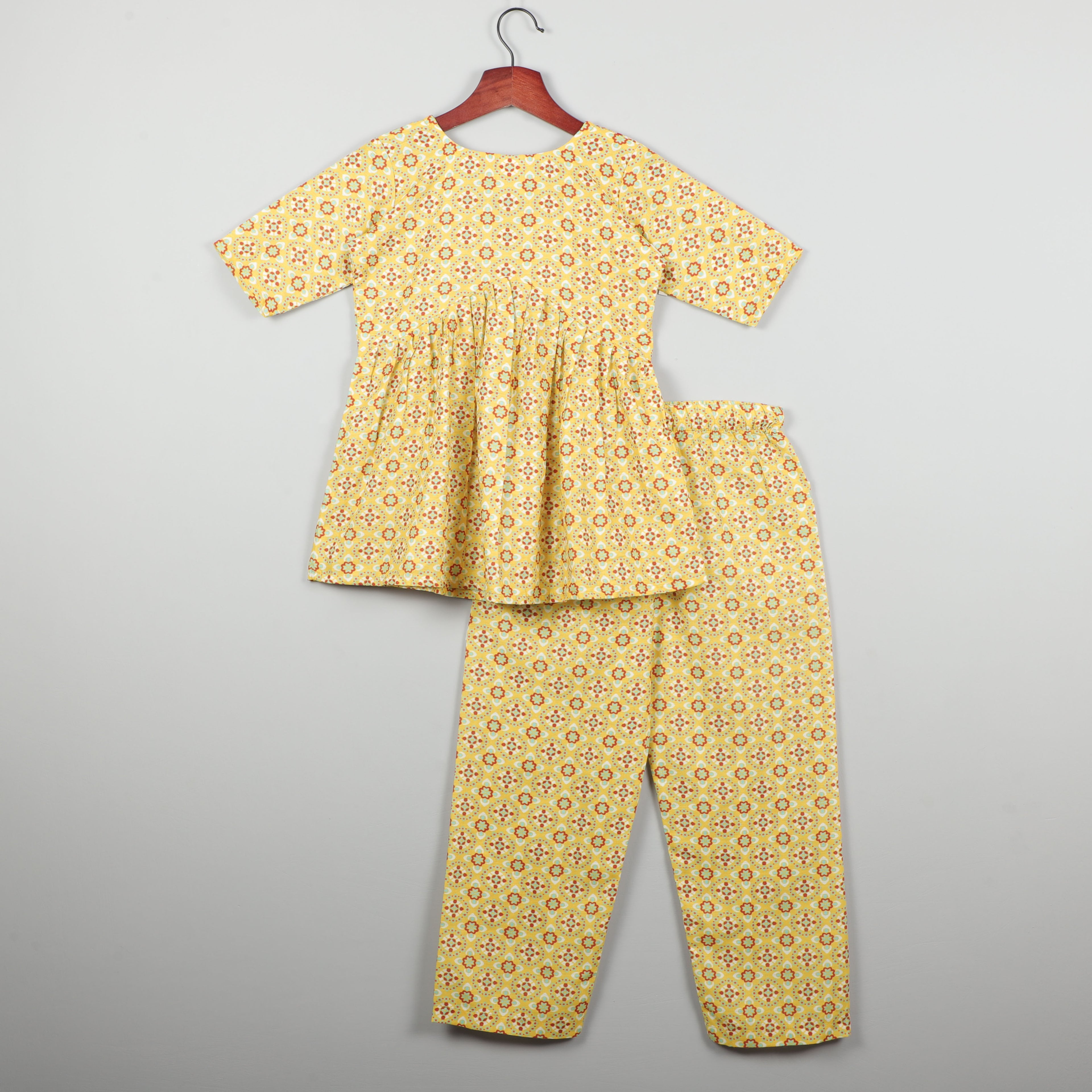 Girls Half Slevees Yellow Printed Cord Set With Red Lace Border