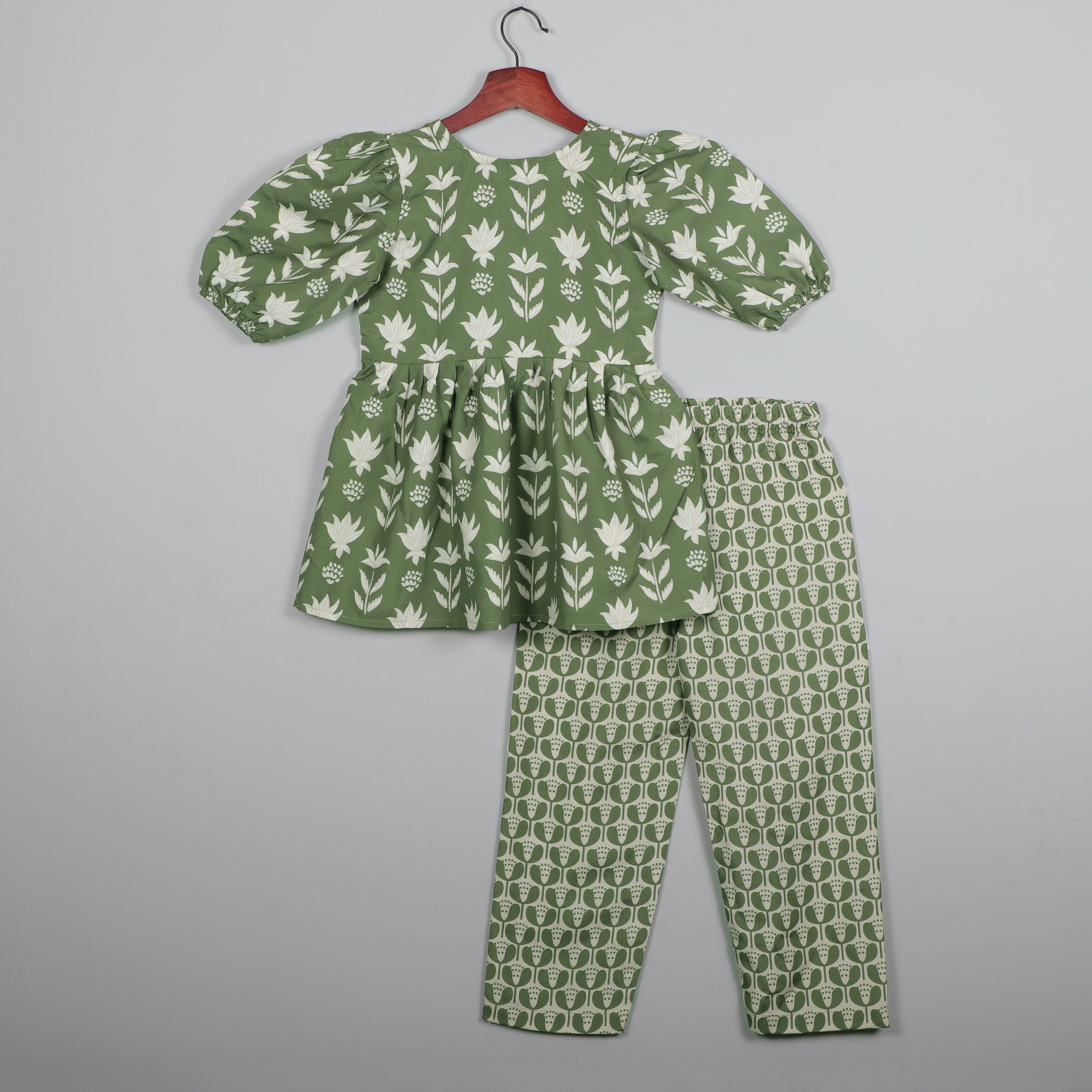 Anarkali Kurta With Baloon Pattern Sleeves And Pant Set