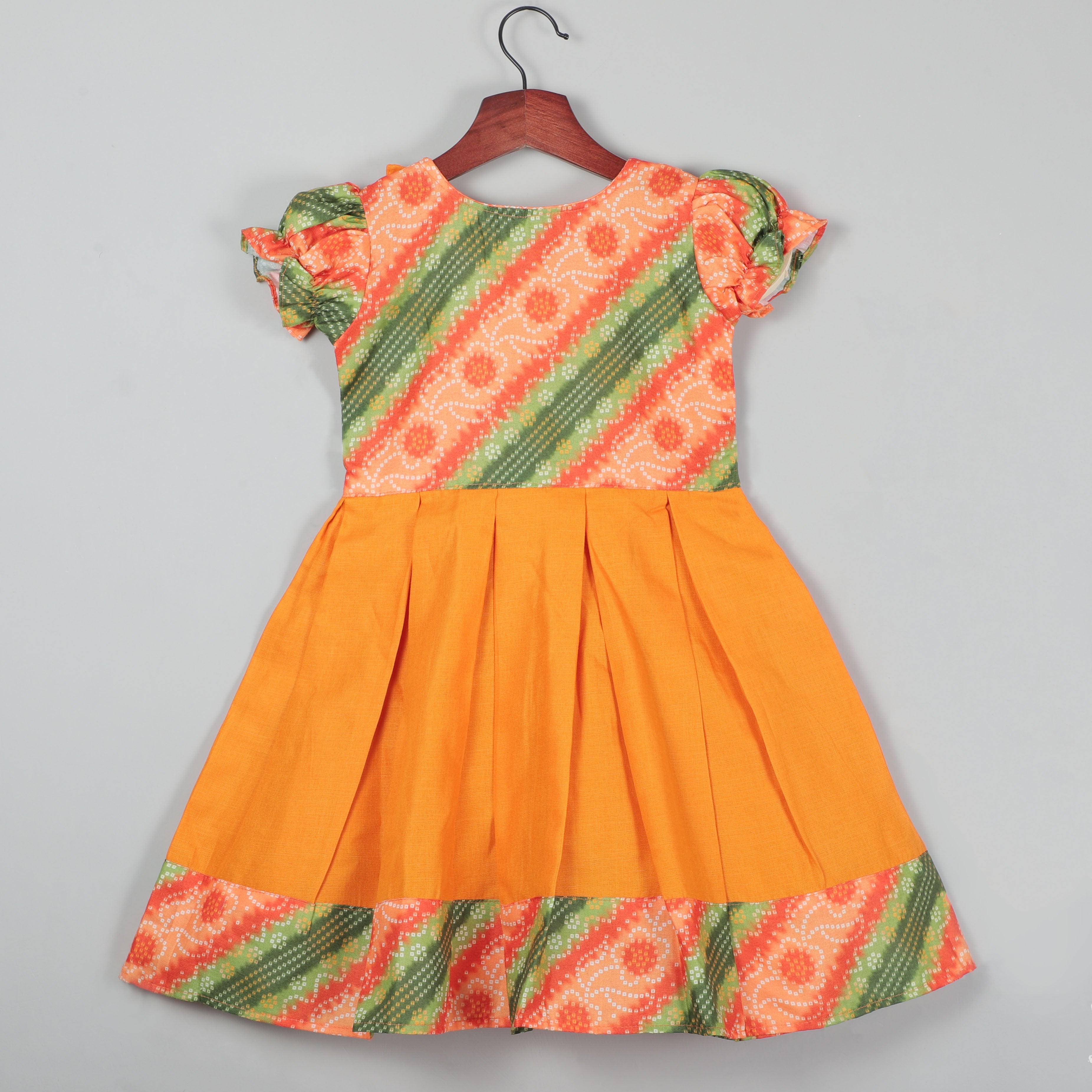 Puffy Short Sleeve Dress With Printed Mix-Up Concept