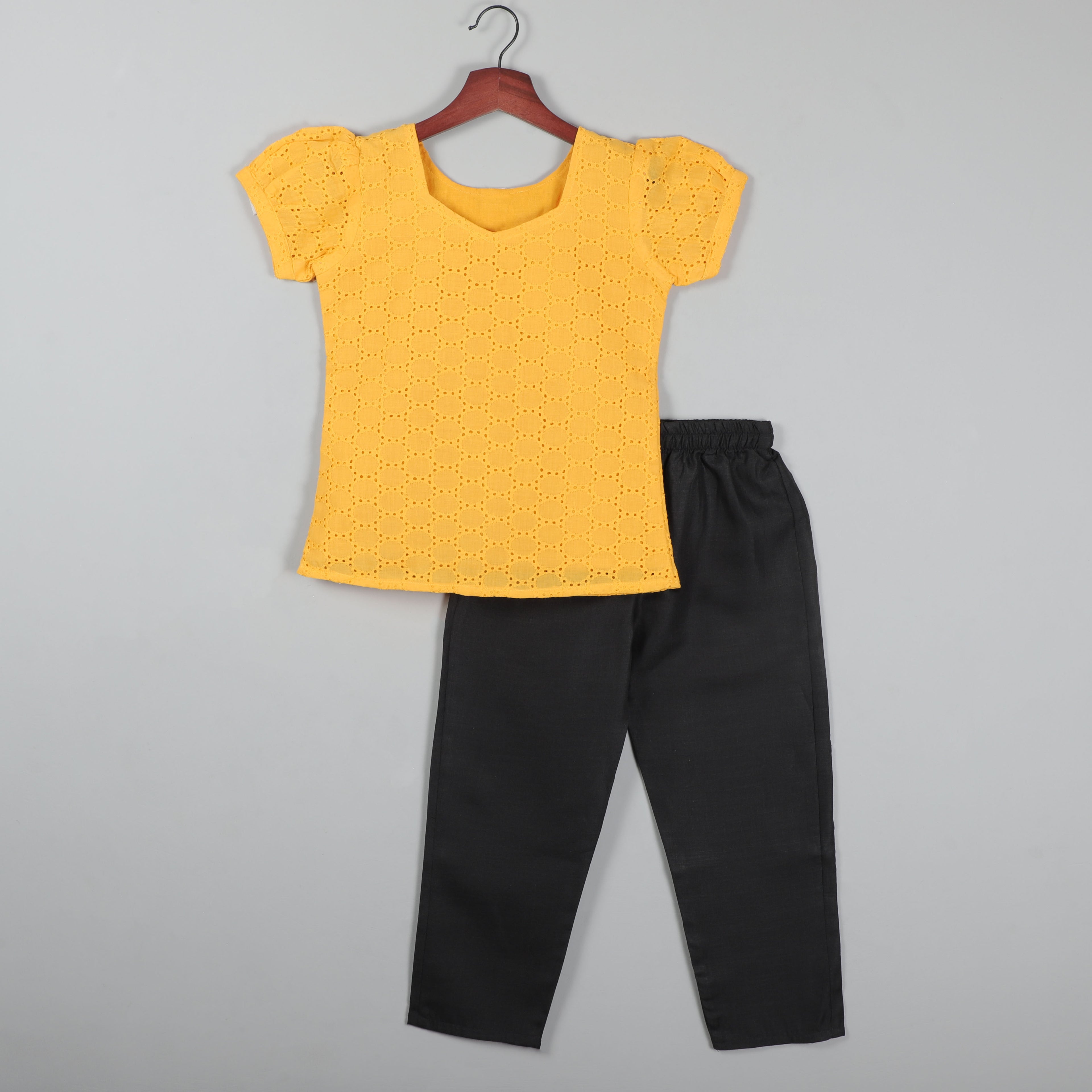 Puffy Short Sleeves Yellow Balloon Dot Top With Pant